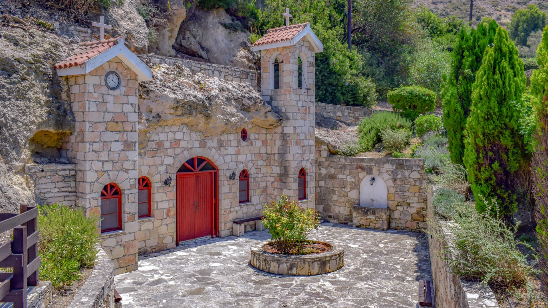Yemrehana Krestos Cave Church